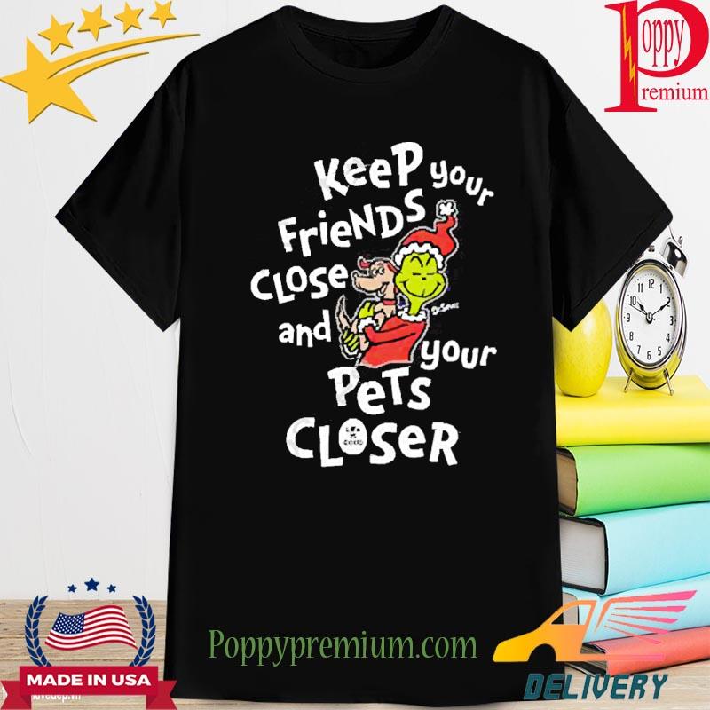 Official Life Is Good Keep Your Friends Close And Your Pets Closer 2022 Sweatshirt