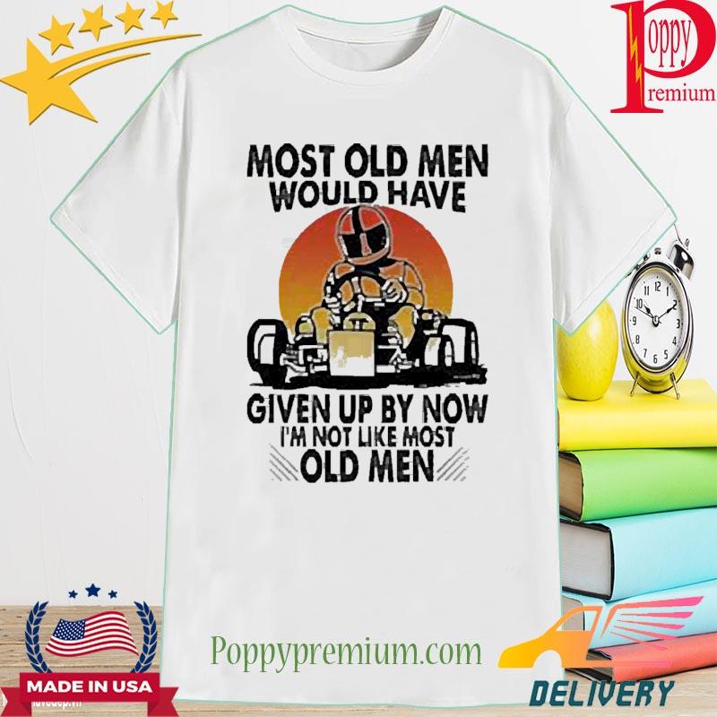 Never Underestimate An Old Man' Men's T-Shirt